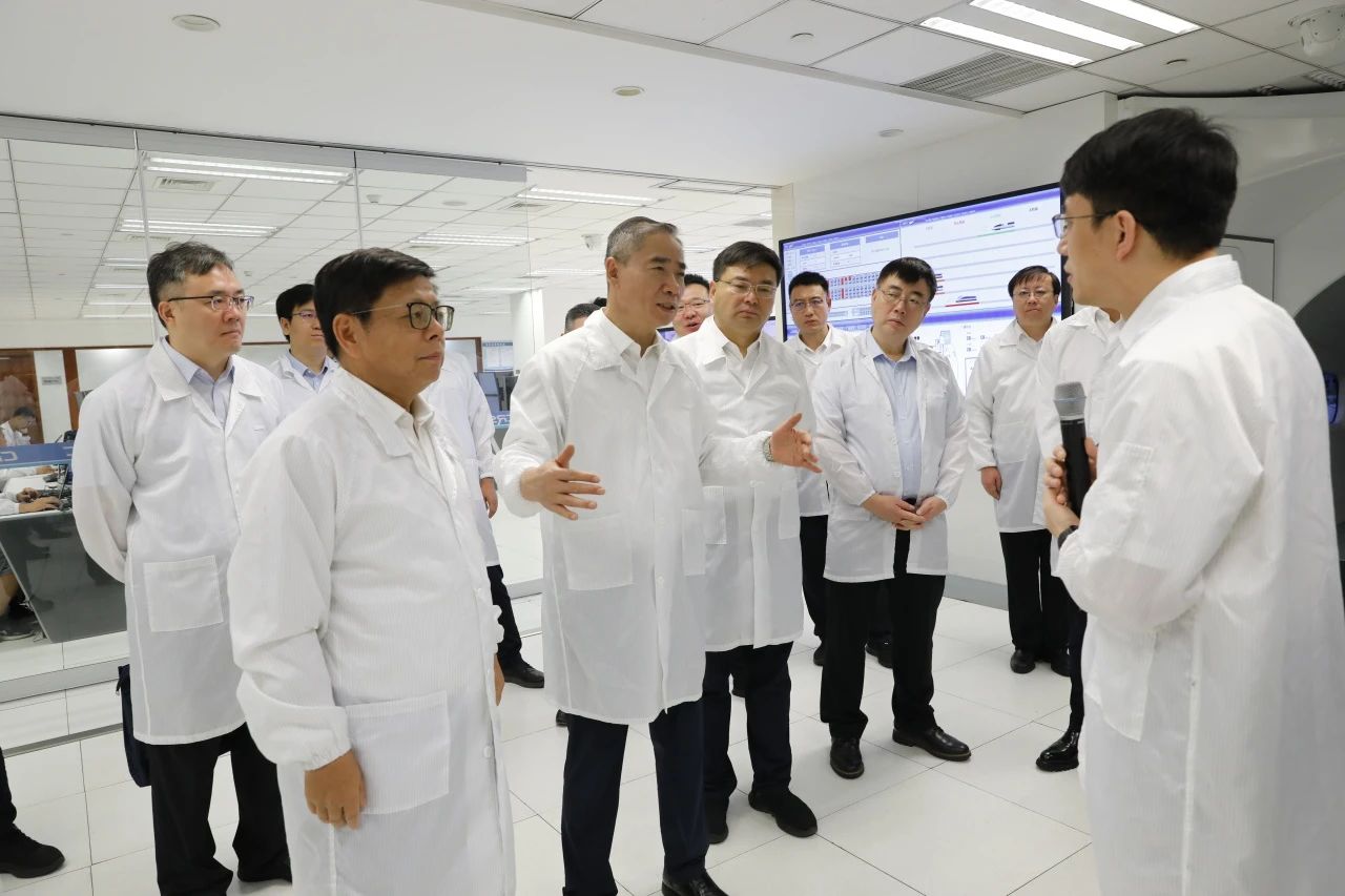 工信部副部長(zhǎng)辛國(guó)斌到中國(guó)通號(hào)調(diào)研